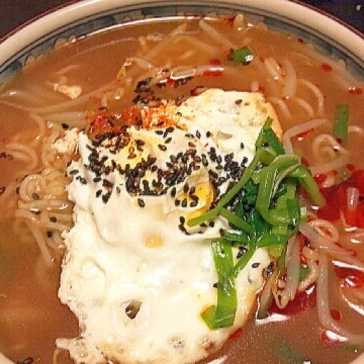 ニラ玉味噌ラーメン